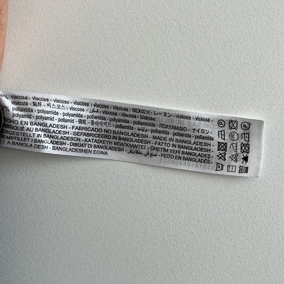 Zara Sleeveless Knit Top - Picture 4 of 6